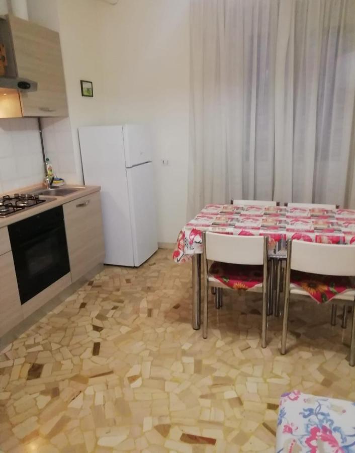 Appartamento Palmanova Vicino Alla Metropolitana Milan Bagian luar foto